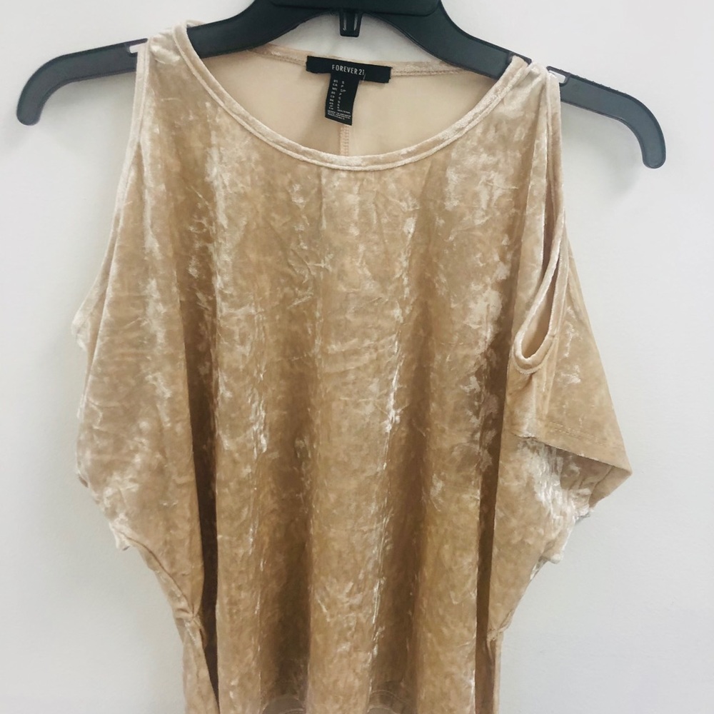 Forever 21 knit Top. Faux Suede